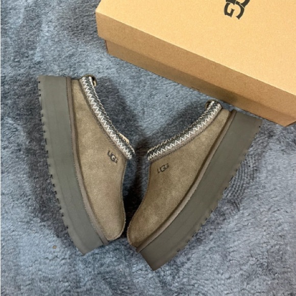 🌷🌷[1122553-HCK] UGG Women's Tazz Hickory NEW - Picture 4 of 6